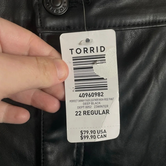 NWT Torrid Perfect Skinny Faux Leather High Rise Pant in Deep Black Size 22 - Picture 12 of 17